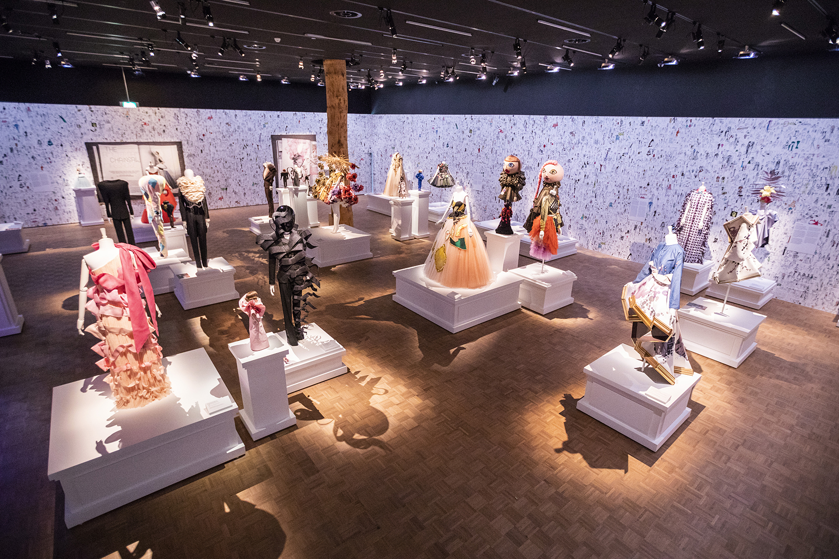 VIKTOR & ROLF 25 YEARS AT KUNSTHAL ROTTERDAM